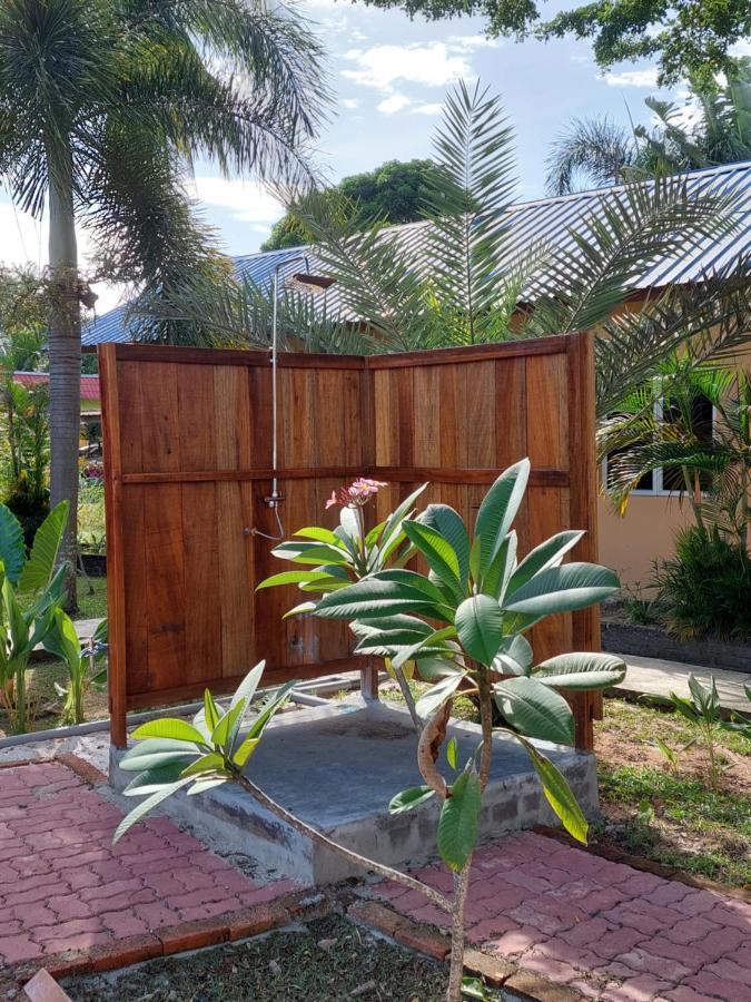 فندق Collection O 90622 Sehijau Cenang بانتايْ تْشينانغ المظهر الخارجي الصورة
